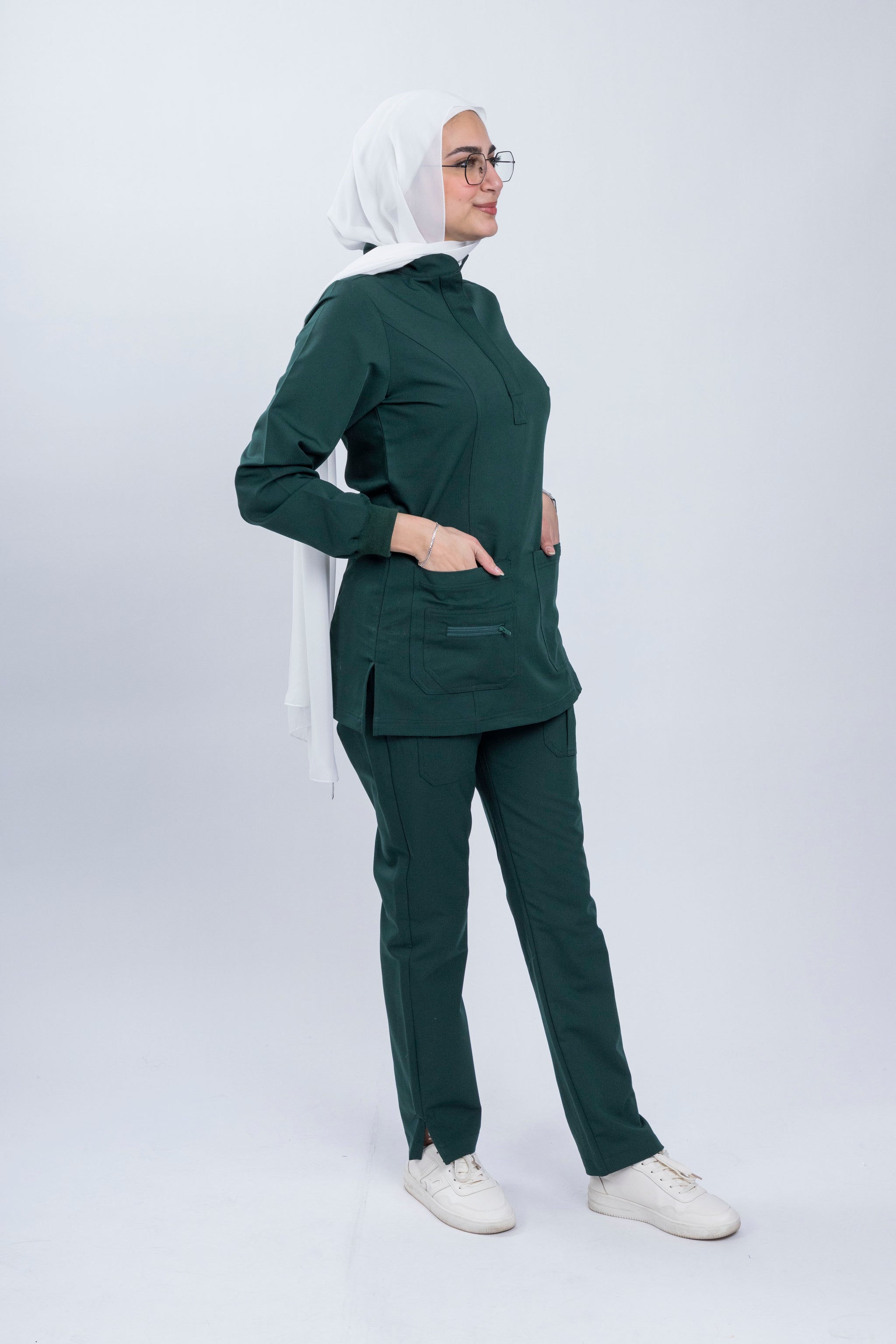 Rom - Forest Green Scrub